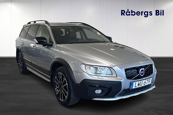 Volvo XC70 2 of 5