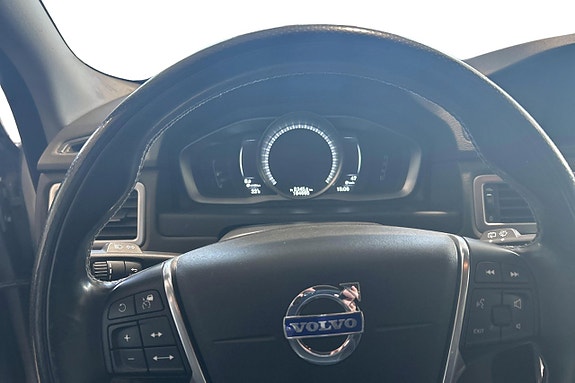 Volvo XC70 8 of 16