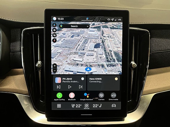 Volvo XC90 15 of 18