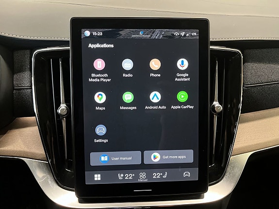 Volvo XC90 16 of 18