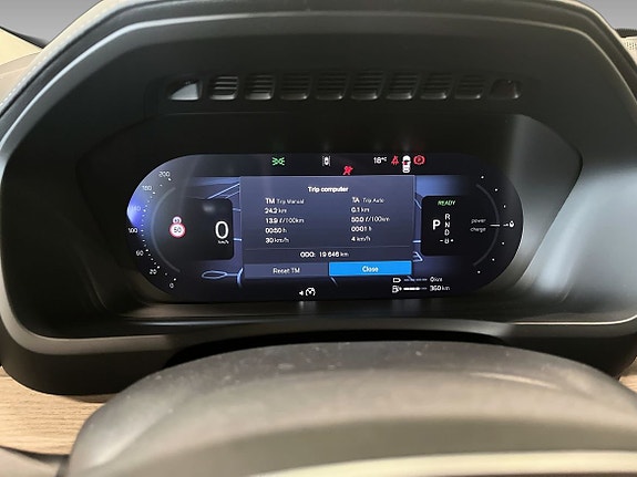 Volvo XC90 14 of 18