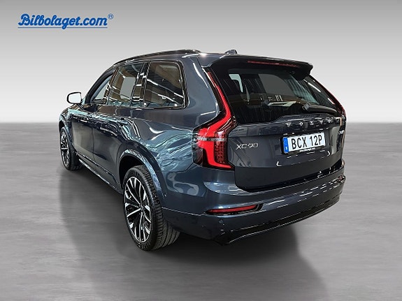 Volvo XC90 8 of 18