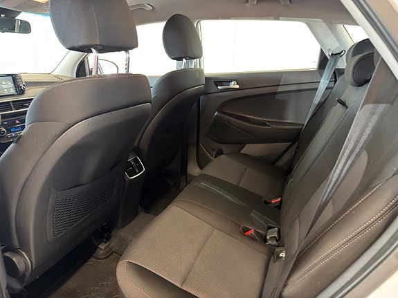 Hyundai Tucson 9 of 17