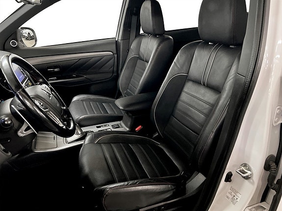 Mitsubishi Outlander 4 of 5