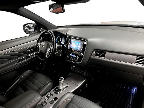 Mitsubishi Outlander 11 of 15