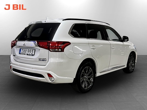 Mitsubishi Outlander 3 of 5