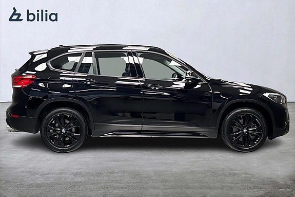 BMW X1 2 of 5