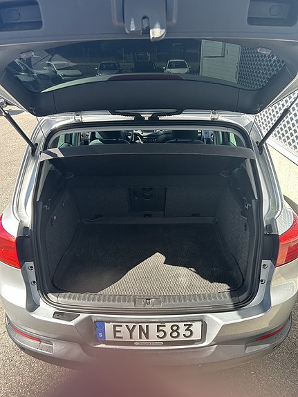 Volkswagen Tiguan 7 of 15