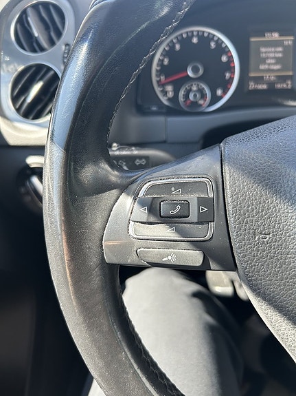 Volkswagen Tiguan 10 of 15