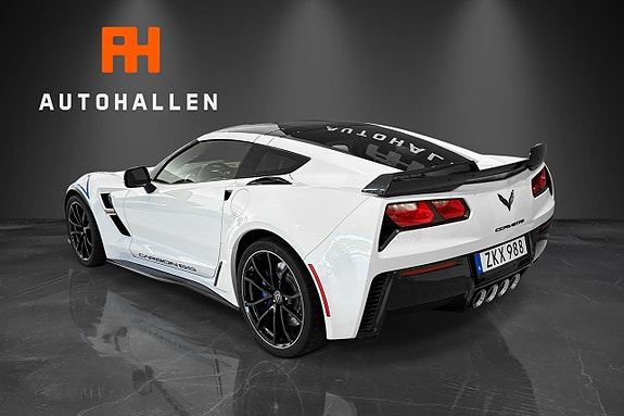 Chevrolet Corvette 3 of 5