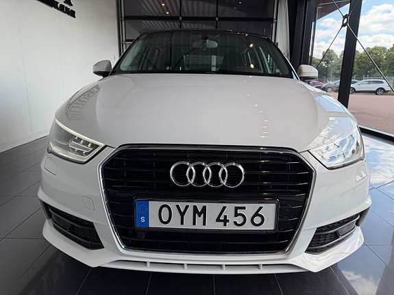 Audi A1 4 of 5
