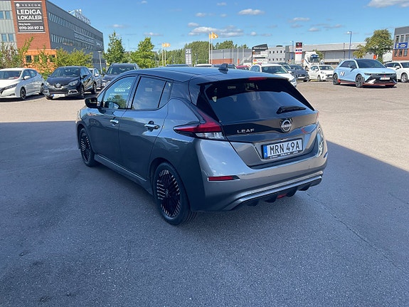 Nissan Leaf 3 of 5