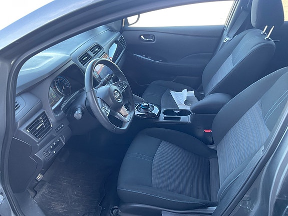 Nissan Leaf 5 of 5