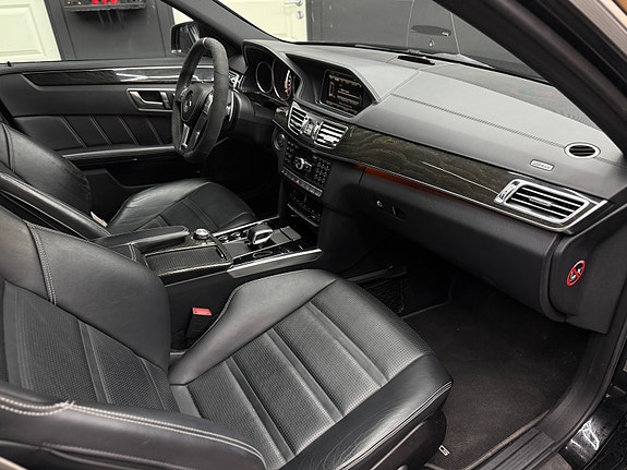 Mercedes-Benz E63 10 of 23
