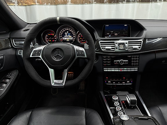 Mercedes-Benz E63 13 of 23