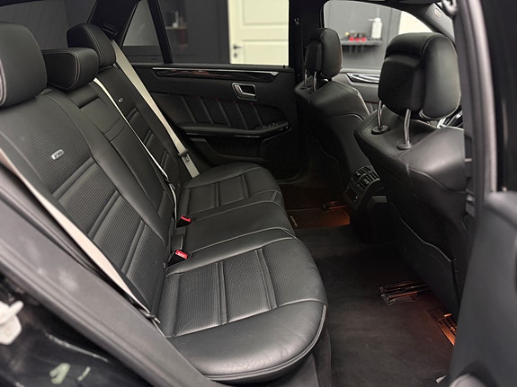Mercedes-Benz E63 11 of 23