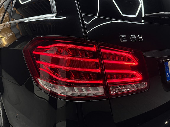 Mercedes-Benz E63 8 of 23