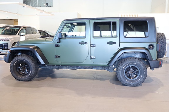 Jeep Wrangler 8 of 15