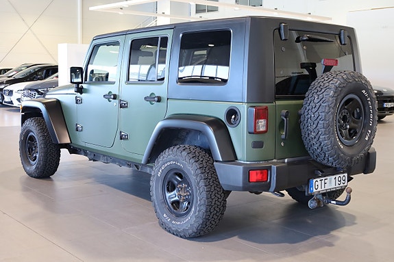 Jeep Wrangler 7 of 15