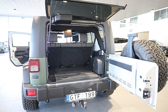 Jeep Wrangler 12 of 15
