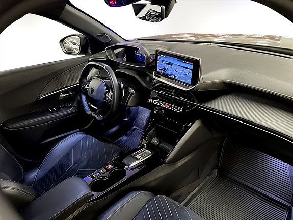 Peugeot 2008 11 of 15