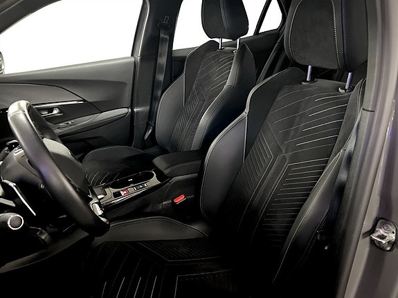 Peugeot 2008 4 of 5