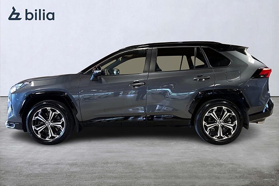 Toyota RAV4 Plug-in Hybrid 3 of 5