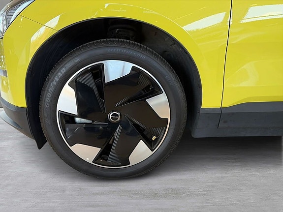 Volvo EX30 8 of 19