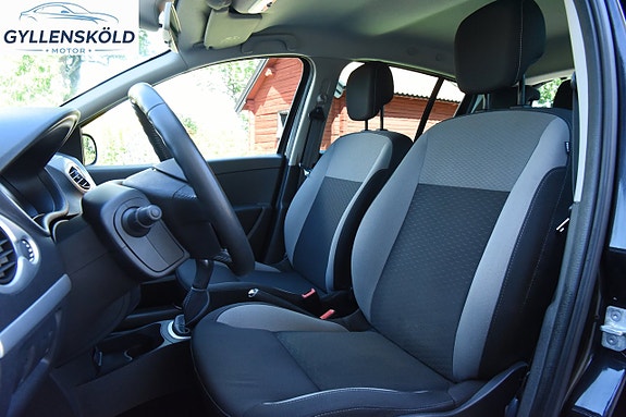 Renault Clio 7 of 10