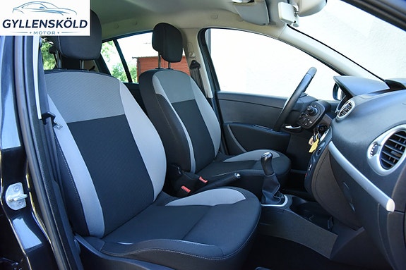 Renault Clio 6 of 10