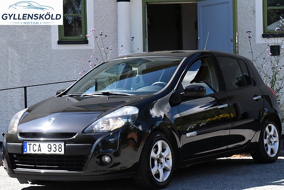 Renault Clio 2 of 10