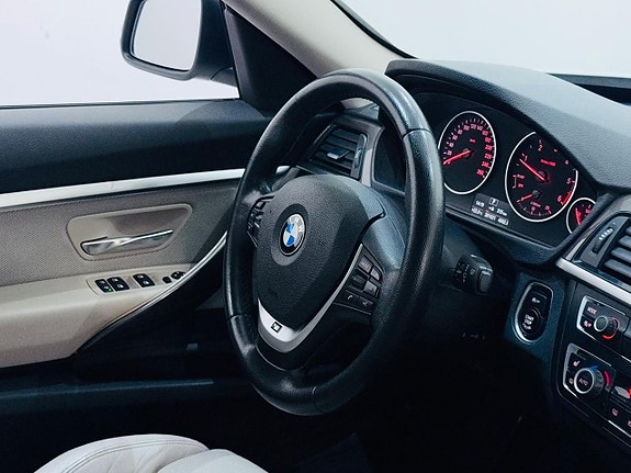 BMW 320d 4 of 5
