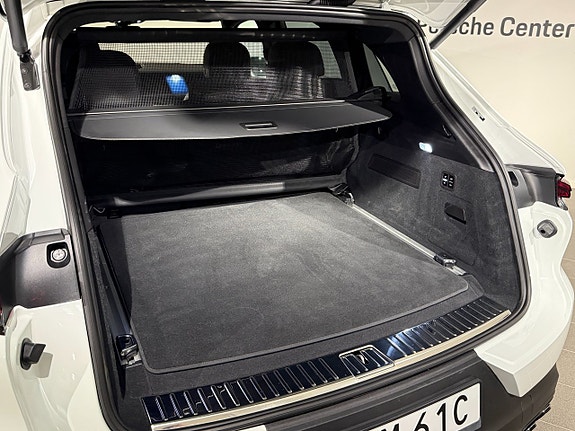 Porsche Cayenne 14 of 14