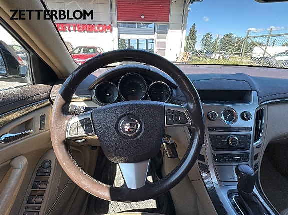 Cadillac CTS 11 of 14