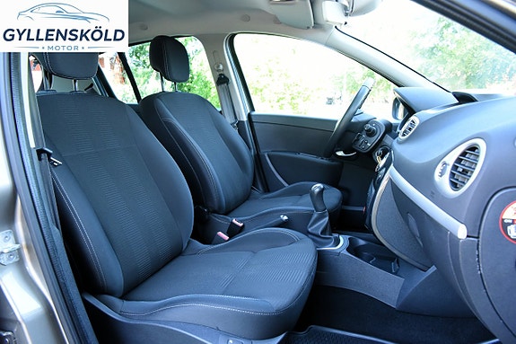 Renault Clio 9 of 13