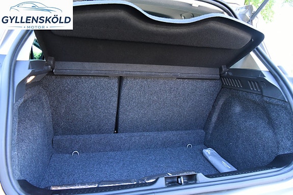 Renault Clio 13 of 13