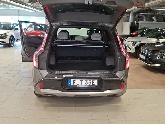 Kia EV9 14 of 14