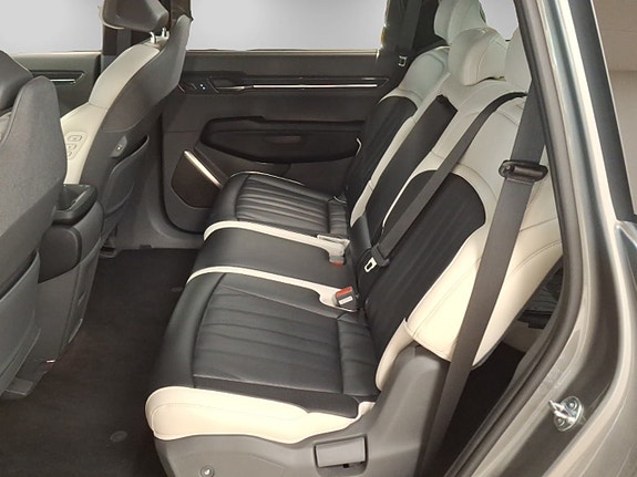 Kia EV9 9 of 14