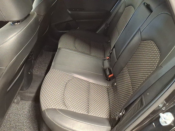 Kia Ceed 9 of 14