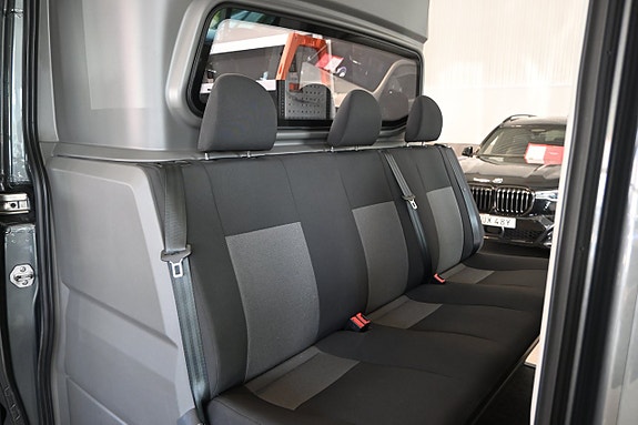 Volkswagen Crafter 13 of 25