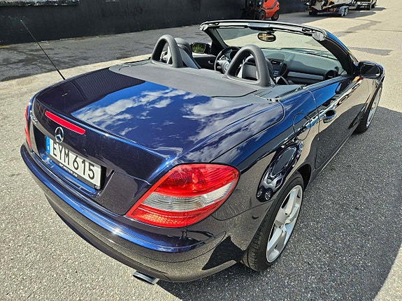 Mercedes-Benz SLK200 5 of 5