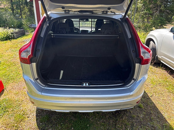 Volvo XC60 11 of 12