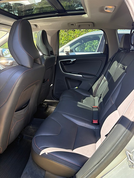 Volvo XC60 10 of 12
