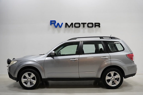 Subaru Forester 3 of 5