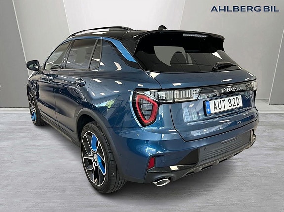 Lynk & Co 01 3 of 5