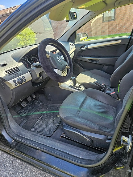 Opel Astra 2 of 6