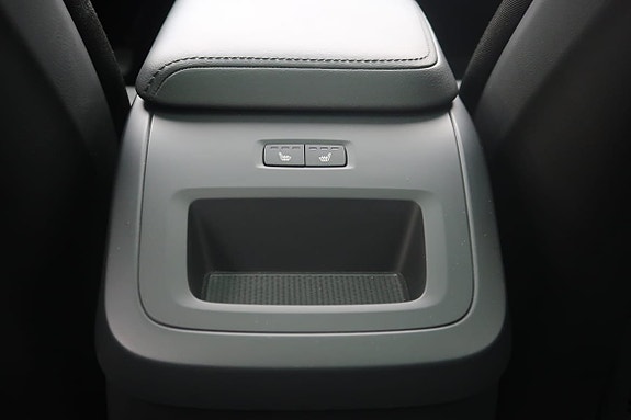 Volvo XC60 8 of 22