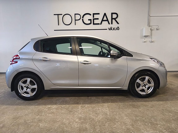 Peugeot 208 6 of 22