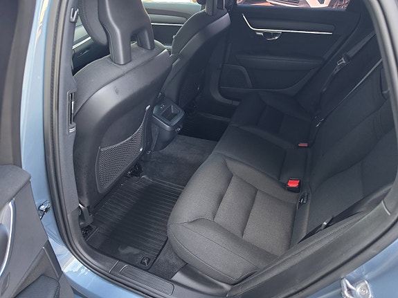 Volvo V90 10 of 13