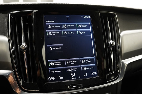 Volvo V90 16 of 21